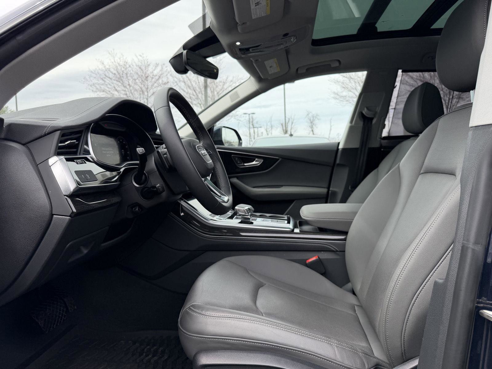 Used 2025 Audi Q8 Premium Plus w/ Premium Plus Package image 14