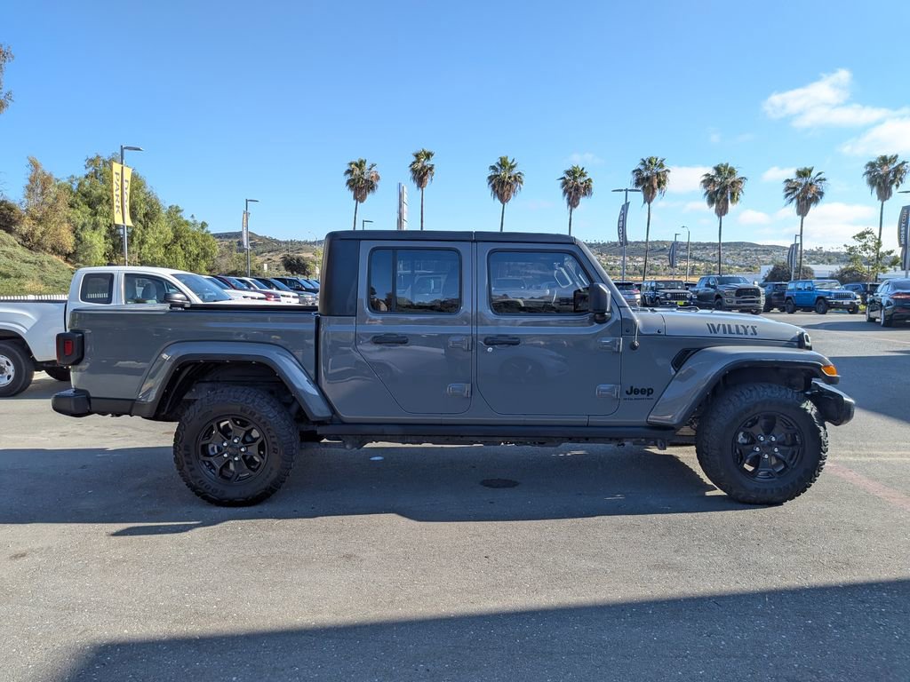 Used 2023 Jeep Gladiator Willys image 8