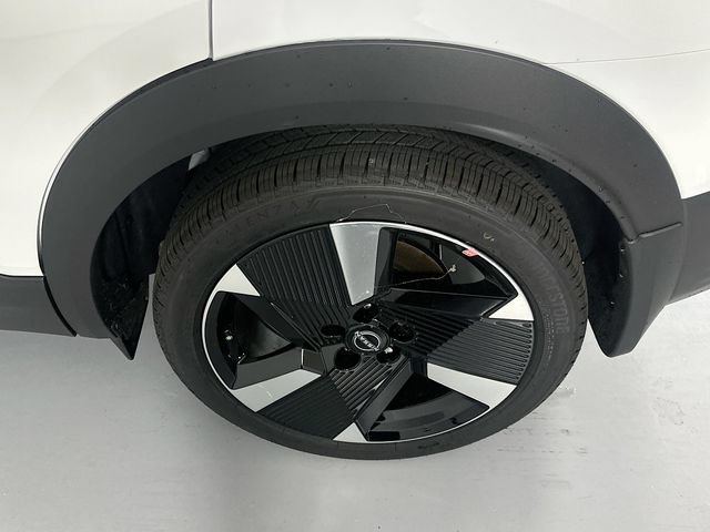 New 2025 Nissan Kicks SR w/ Illumination Package AWD/4WD image 28