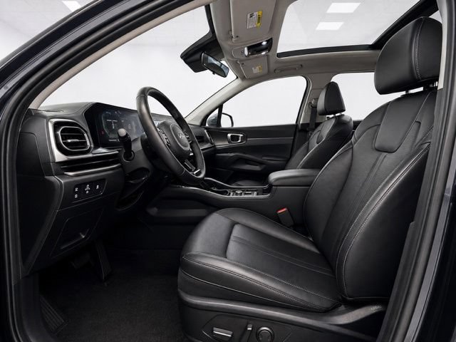 Used 2024 Kia Sorento S w/ Panoramic Sunroof Package AWD/4WD image 16