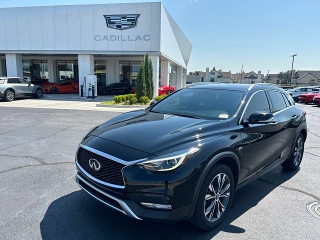 Used 2019 INFINITI QX30 AWD image 2