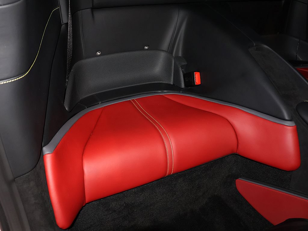 Used 2021 Ferrari Roma RWD image 31