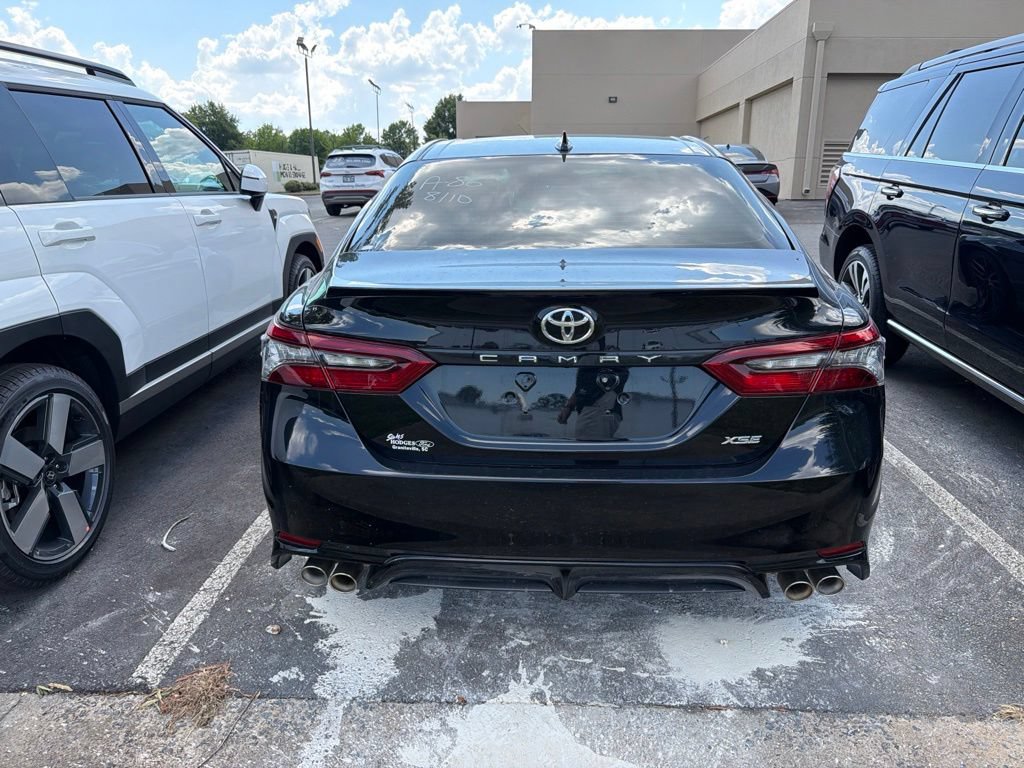 Used 2023 Toyota Camry XSE FWD image 3
