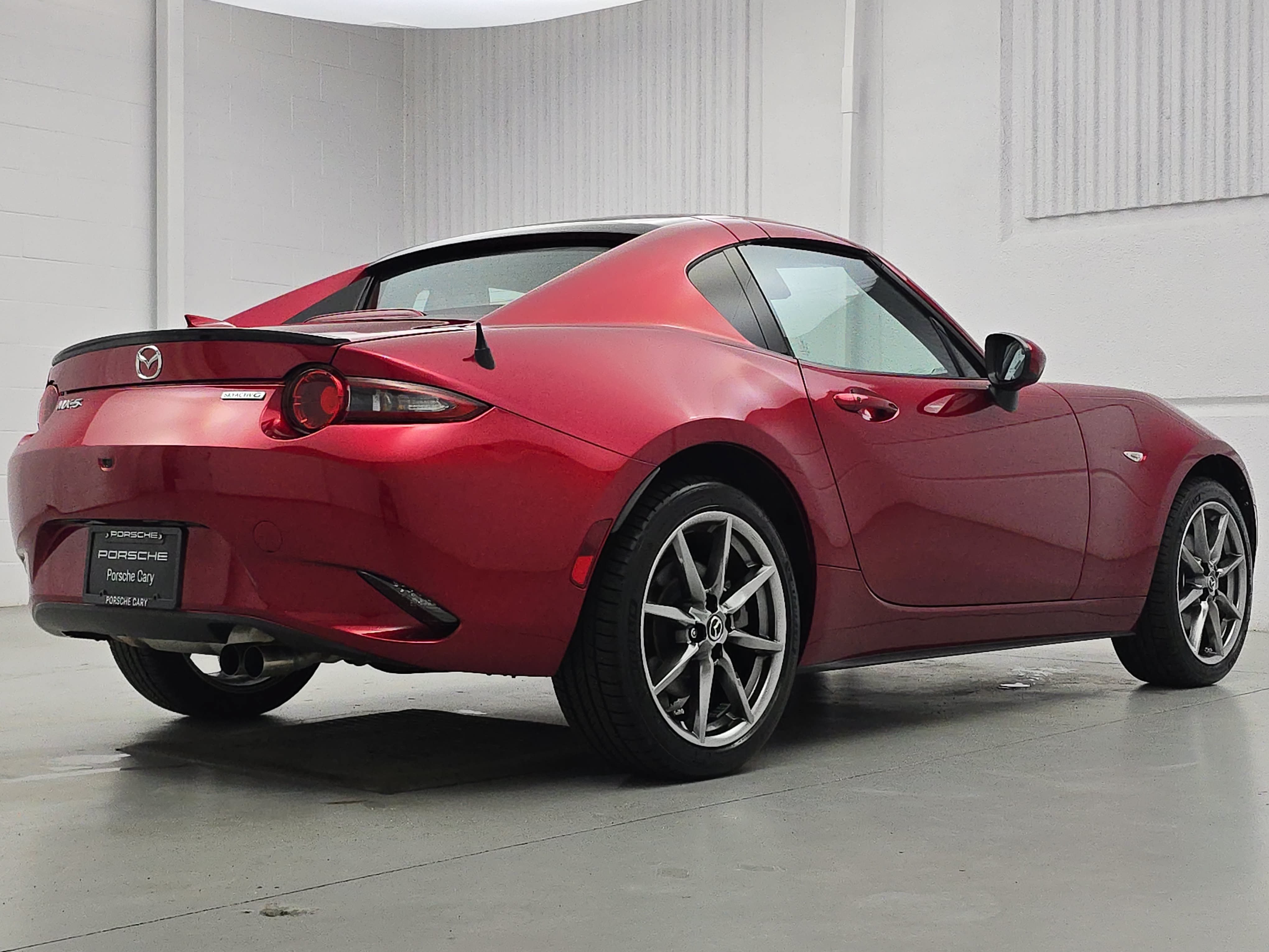 Used 2023 MAZDA MX-5 Miata Grand Touring RWD image 7