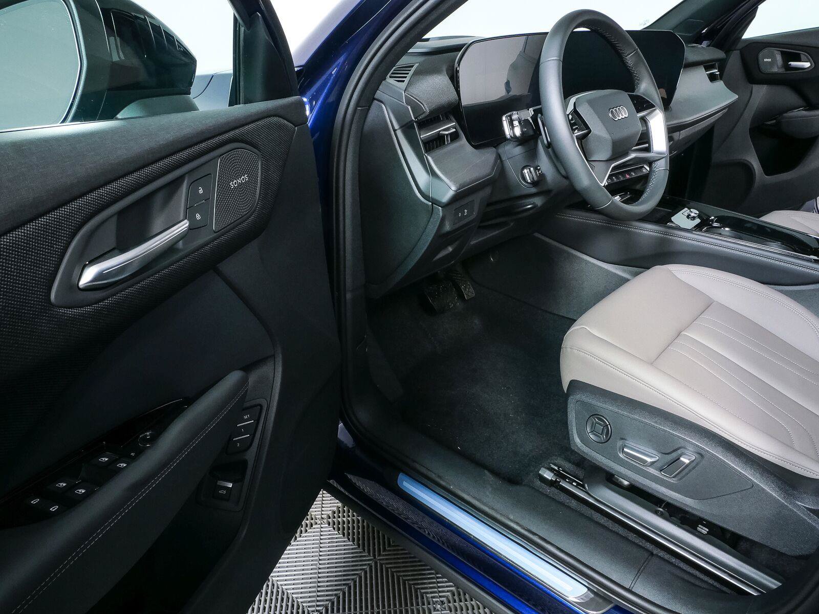 New 2026 Audi Q3 quattro 2.0T AWD/4WD image 8