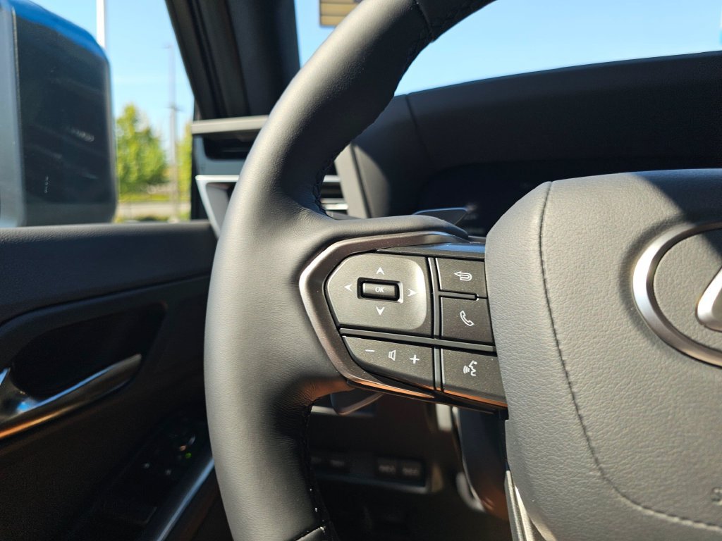 Used 2026 Lexus GX 550 AWD/4WD image 34