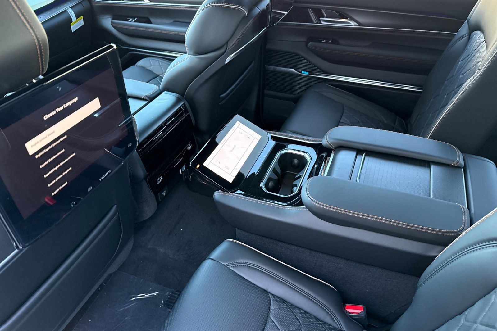 New 2026 Jeep Grand Wagoneer Summit AWD/4WD image 11