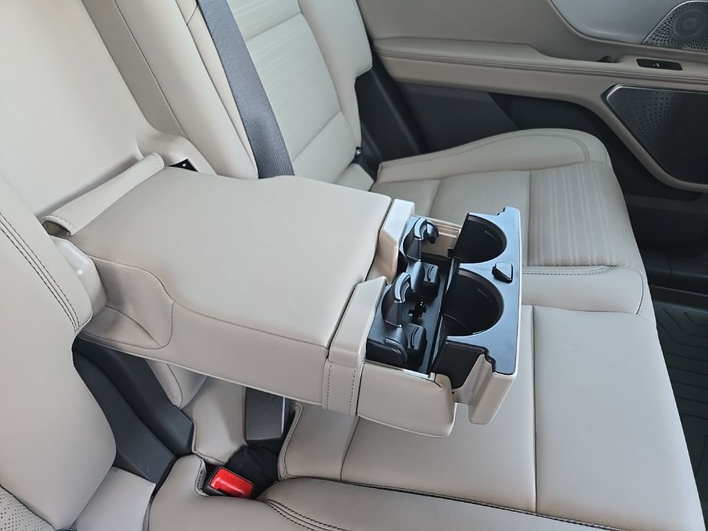 Used 2025 Lincoln Nautilus Reserve image 91