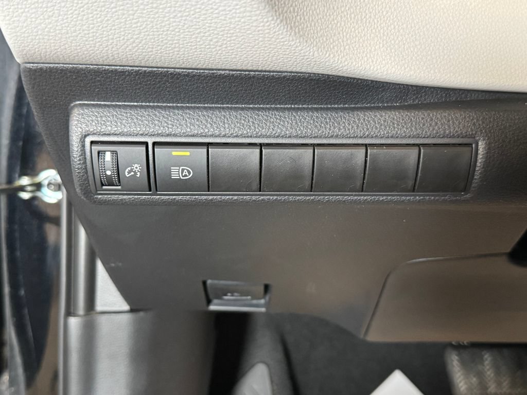 Used 2024 Toyota Corolla LE FWD image 18