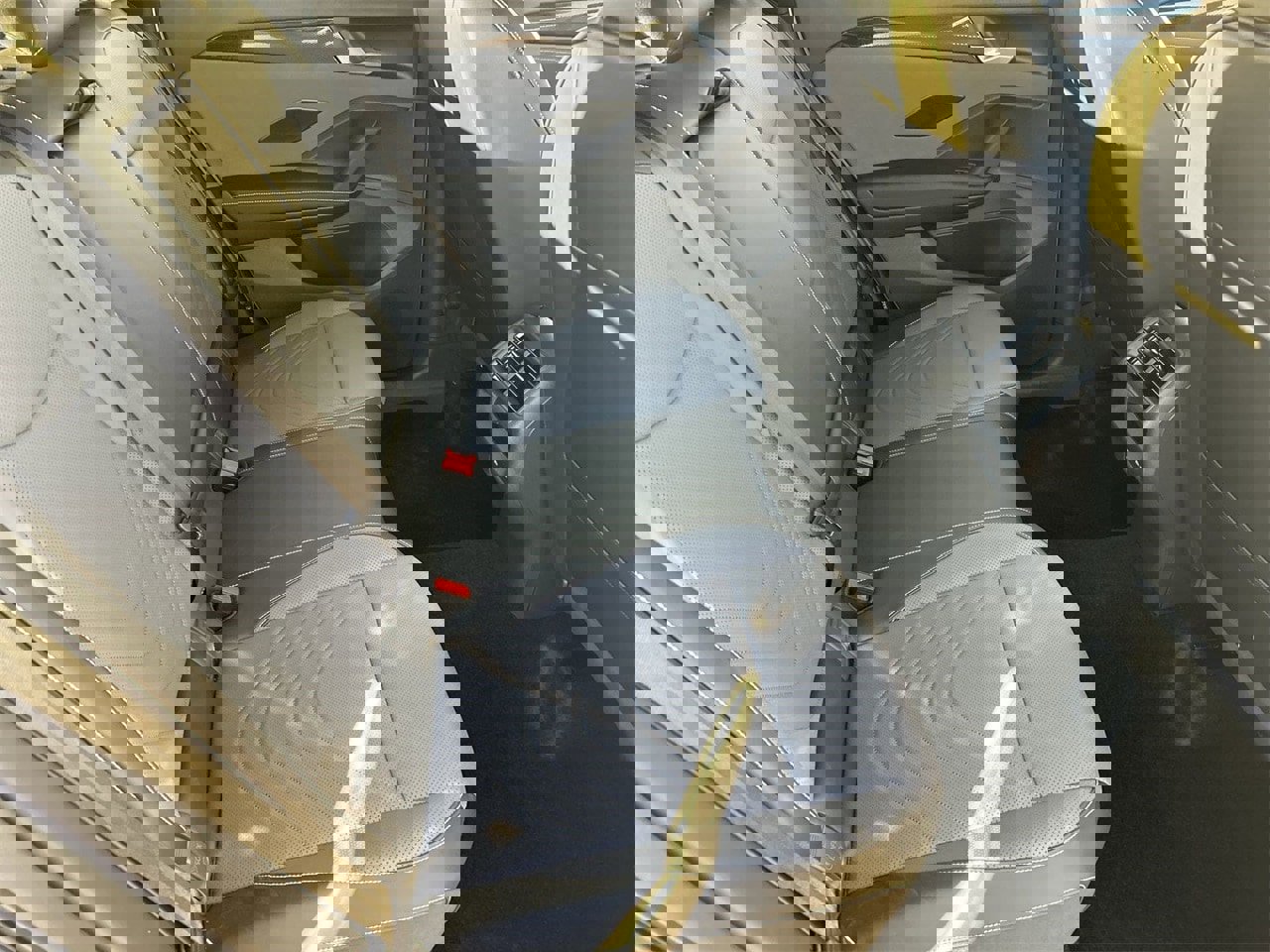 New 2026 Volkswagen Tiguan SE R-Line image 9