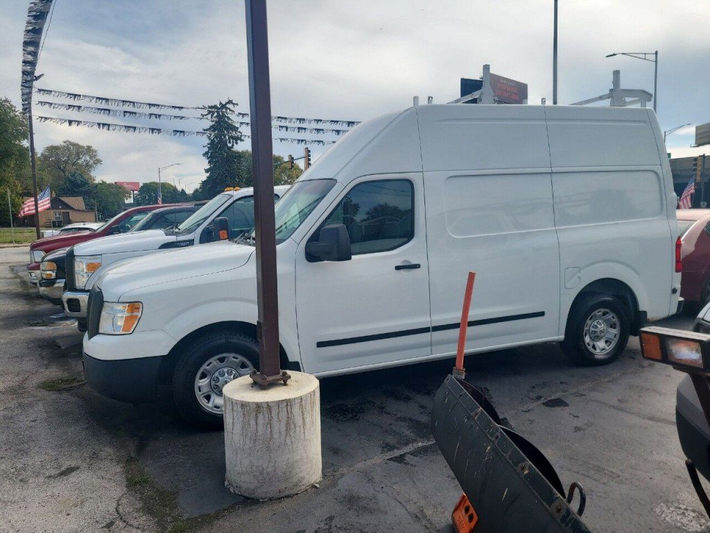 Used 2012 Nissan NV 2500 S w/ Side Curtain Airbag Pkg image 2