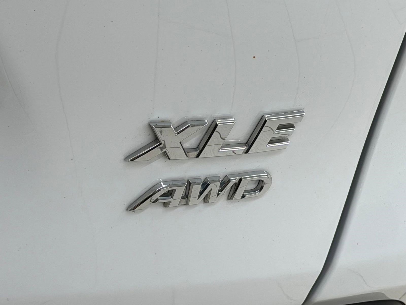 Used 2023 Toyota RAV4 XLE AWD/4WD image 32