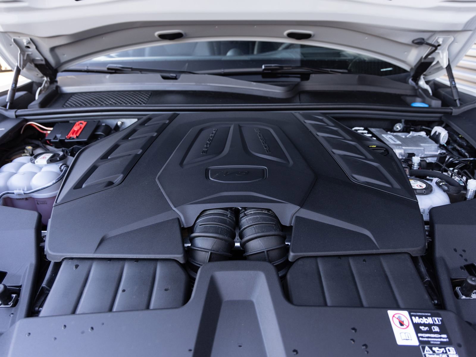 Certified 2026 Porsche Cayenne Turbo image 37