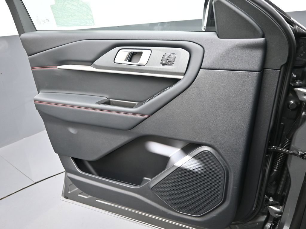 New 2026 Ford Explorer ST image 15