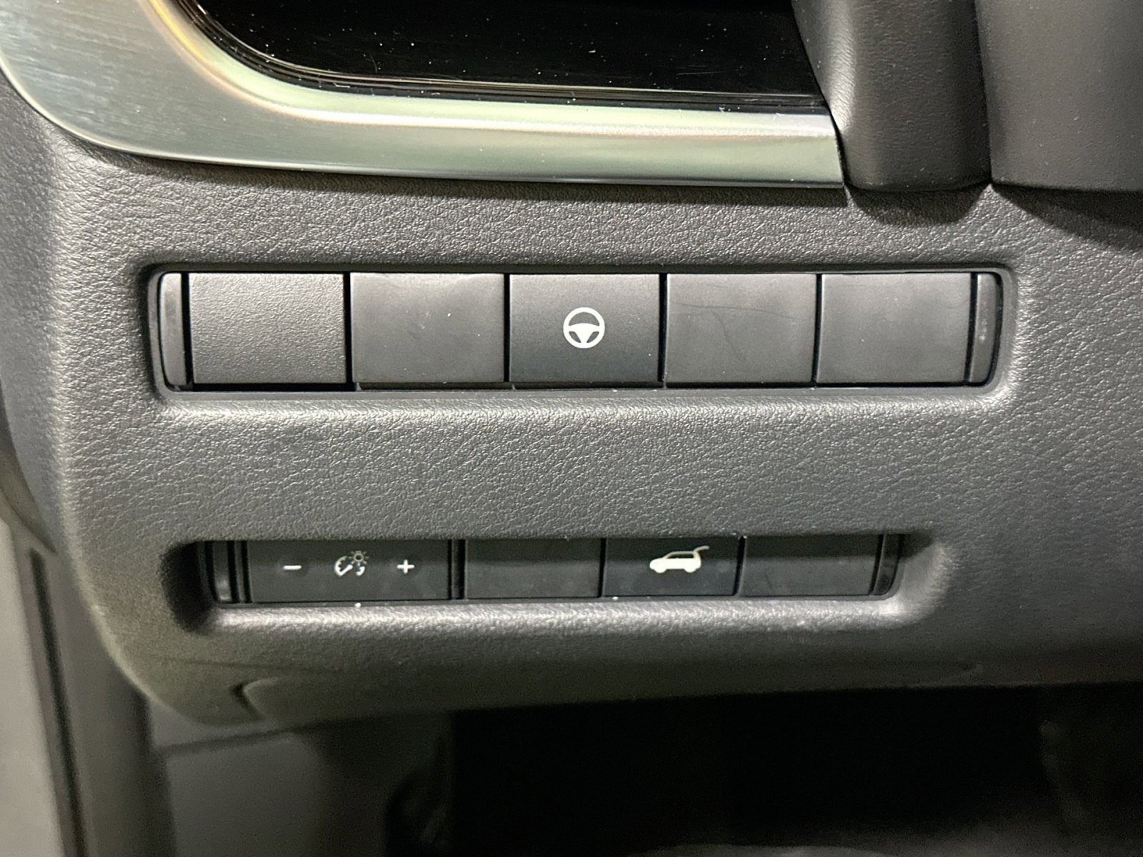 Used 2023 Nissan Rogue SL w/ SL Premium Package image 18