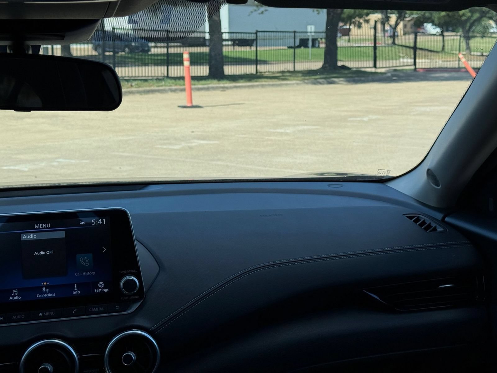 Used 2025 Nissan Sentra SV FWD image 35