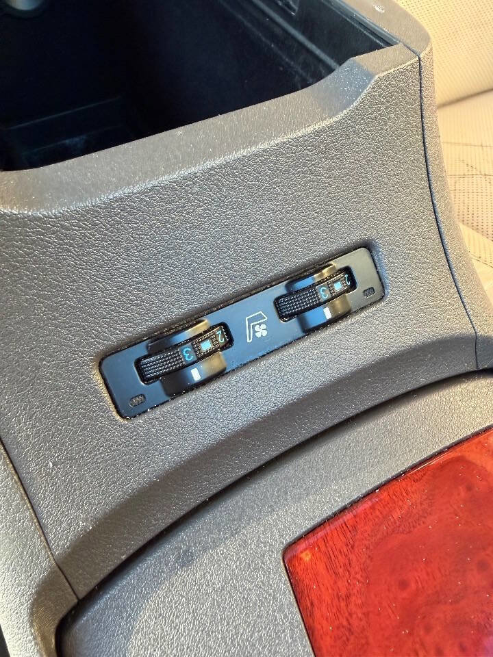 Used 2012 Lexus ES 350 image 21