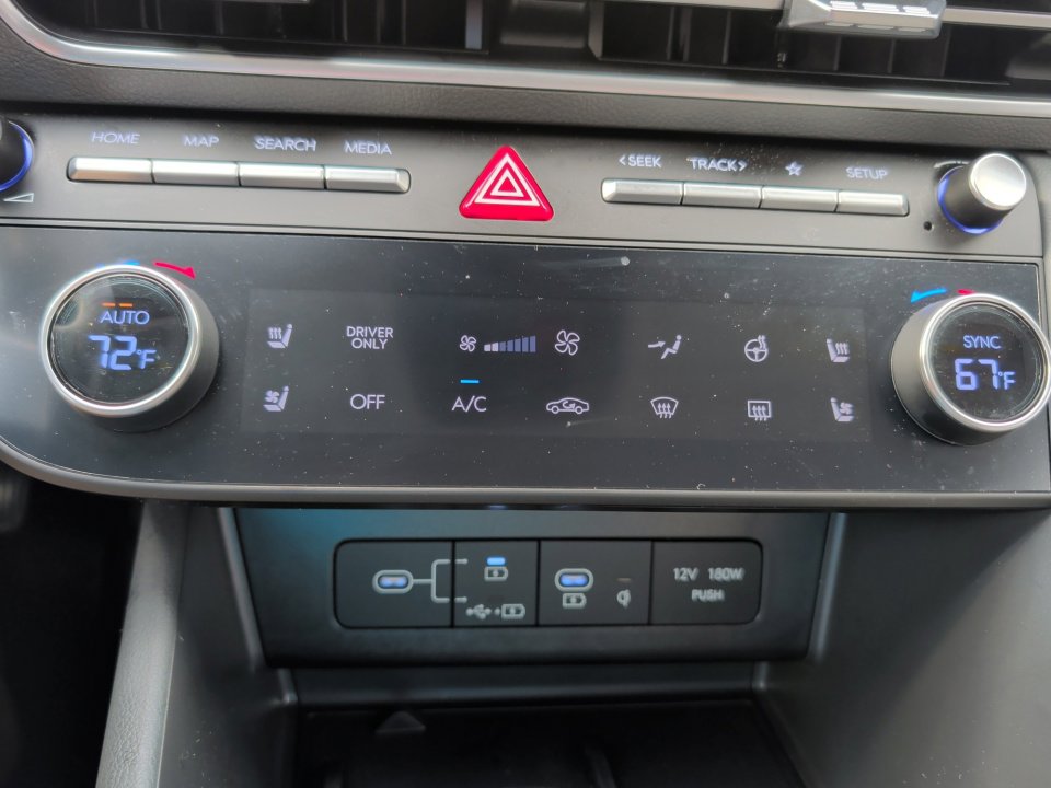 Certified 2025 Hyundai Sonata Limited FWD image 18