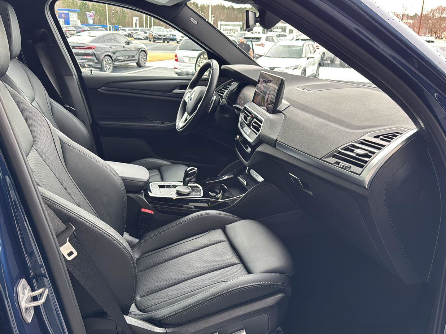 Certified 2023 BMW X4 xDrive30i w/ Premium Package image 10