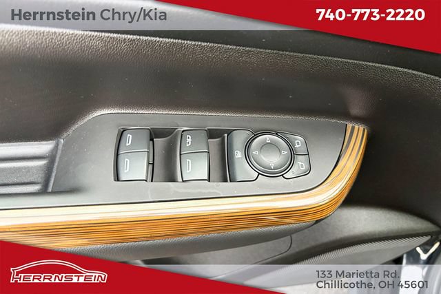 Used 2023 GMC Acadia SLE AWD/4WD image 14