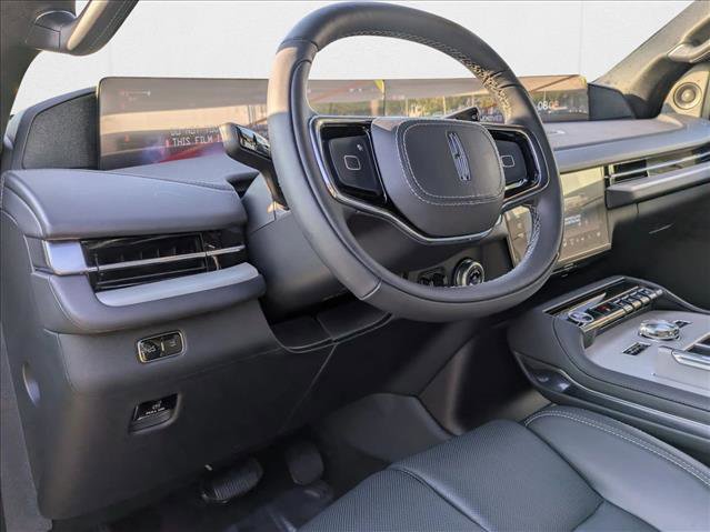 New 2025 Lincoln Navigator L Reserve w/ Jet Appearance Package image 3