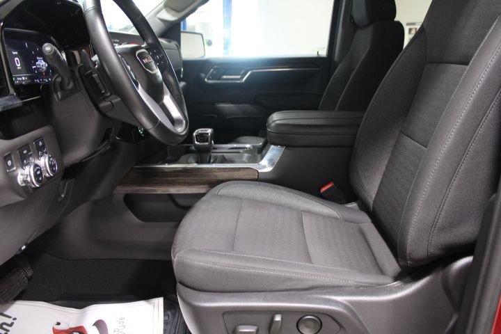 Used 2024 GMC Sierra 1500 Elevation w/ LPO, Elevation Black Package AWD/4WD image 20
