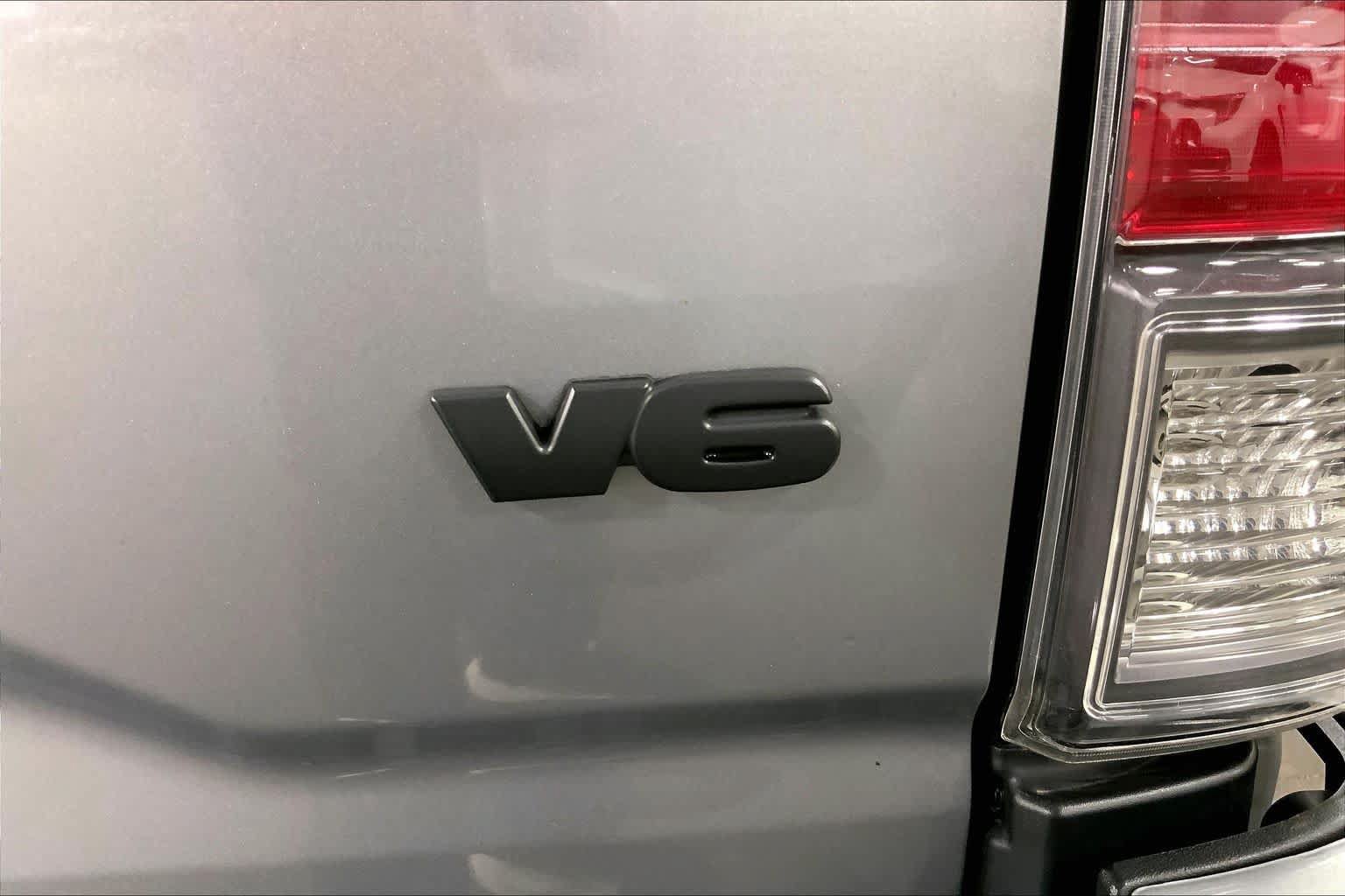 Used 2021 Toyota Tacoma TRD Off-Road w/ TRD Premium Off Road Package AWD/4WD image 10