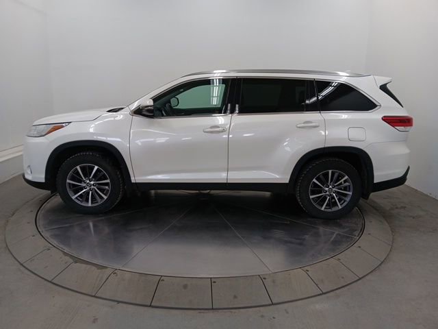 Used 2019 Toyota Highlander XLE image 6