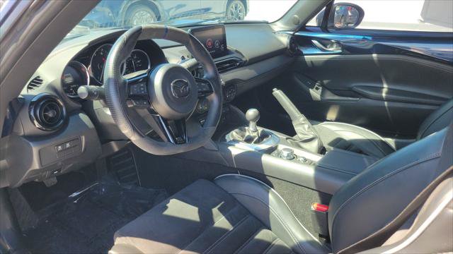 Used 2022 MAZDA MX-5 Miata Club RWD image 11