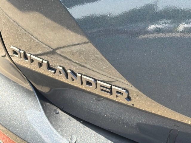 New 2026 Mitsubishi Outlander LE FWD image 12