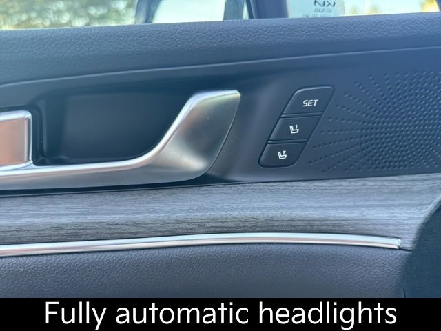 Used 2025 Kia K5 EX image 18