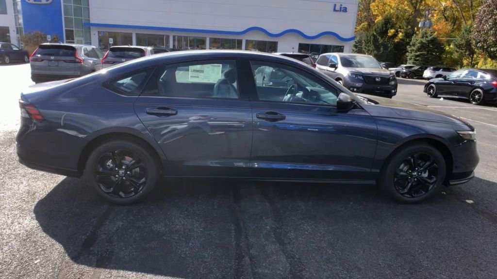 New 2025 Honda Accord SE image 10