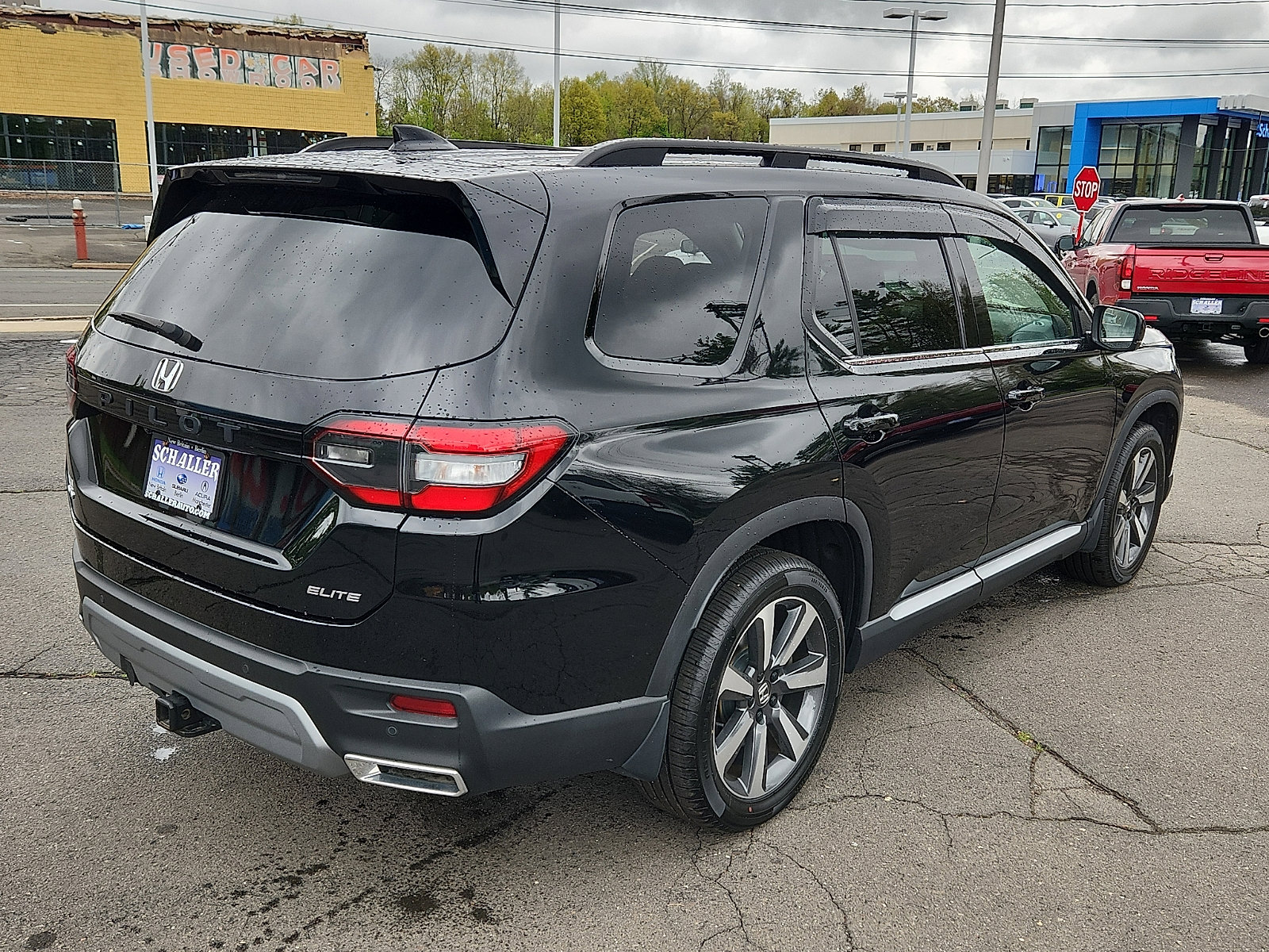 Used 2023 Honda Pilot Elite image 6