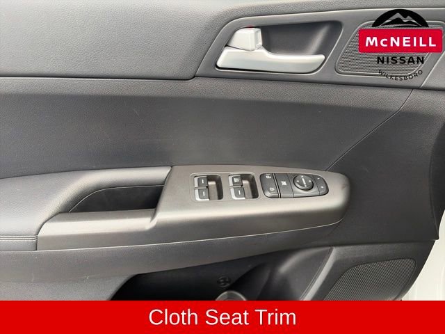 Used 2020 Kia Sportage LX image 12