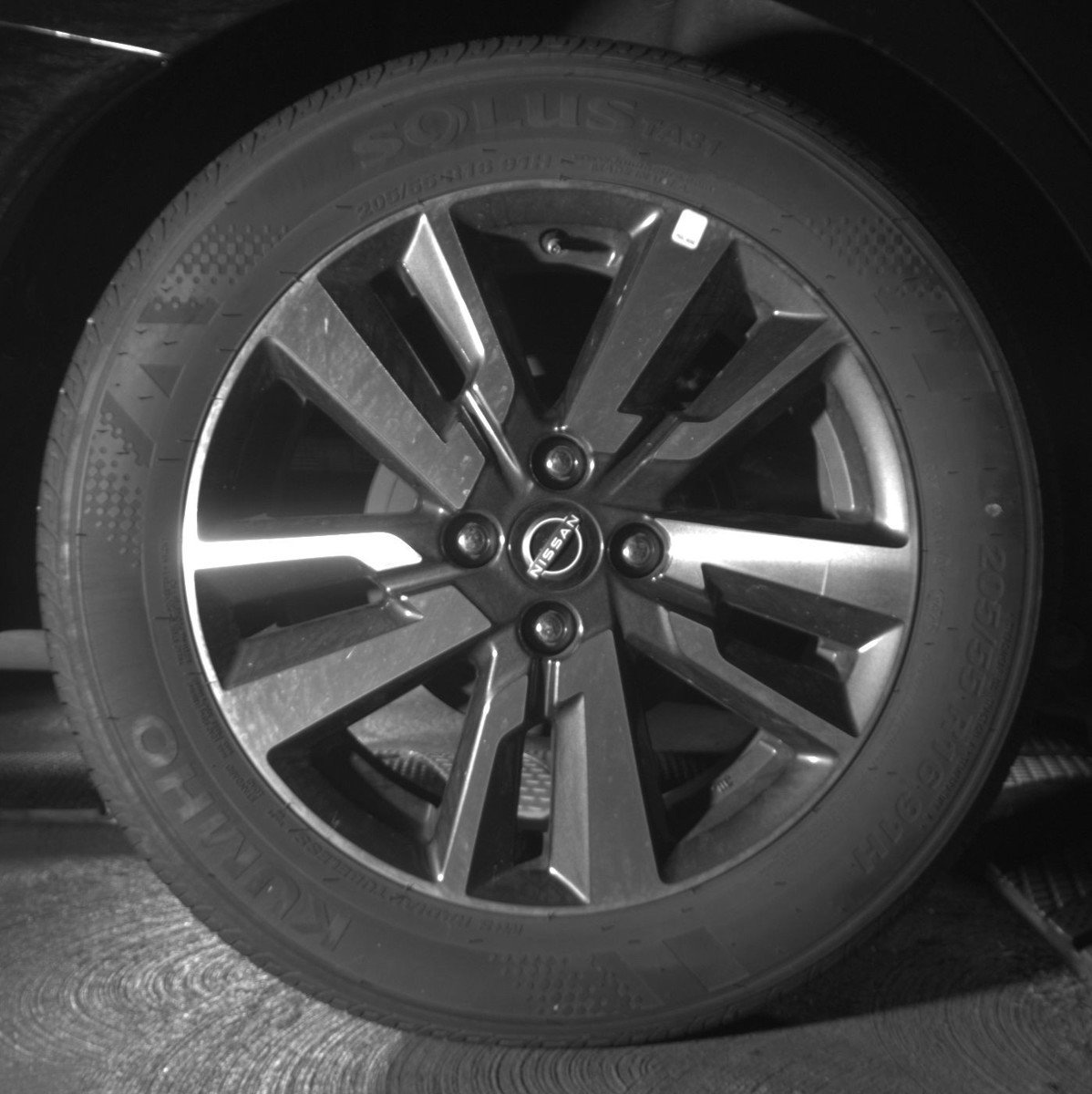 Used 2025 Nissan Versa SV FWD image 15