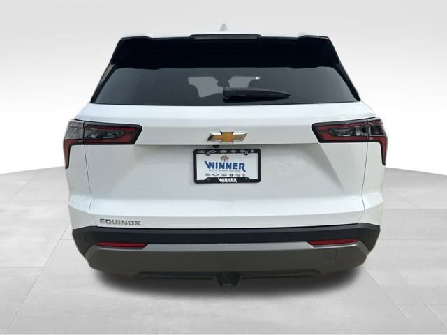 New 2026 Chevrolet Equinox LT image 4