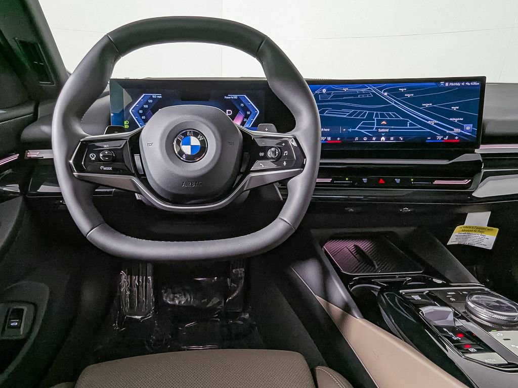 Used 2025 BMW 530i xDrive w/ Premium Package image 20