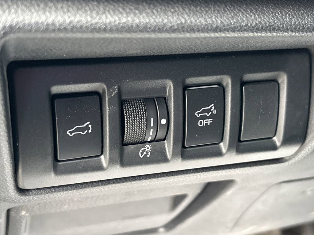 Used 2020 Subaru Outback Premium image 36