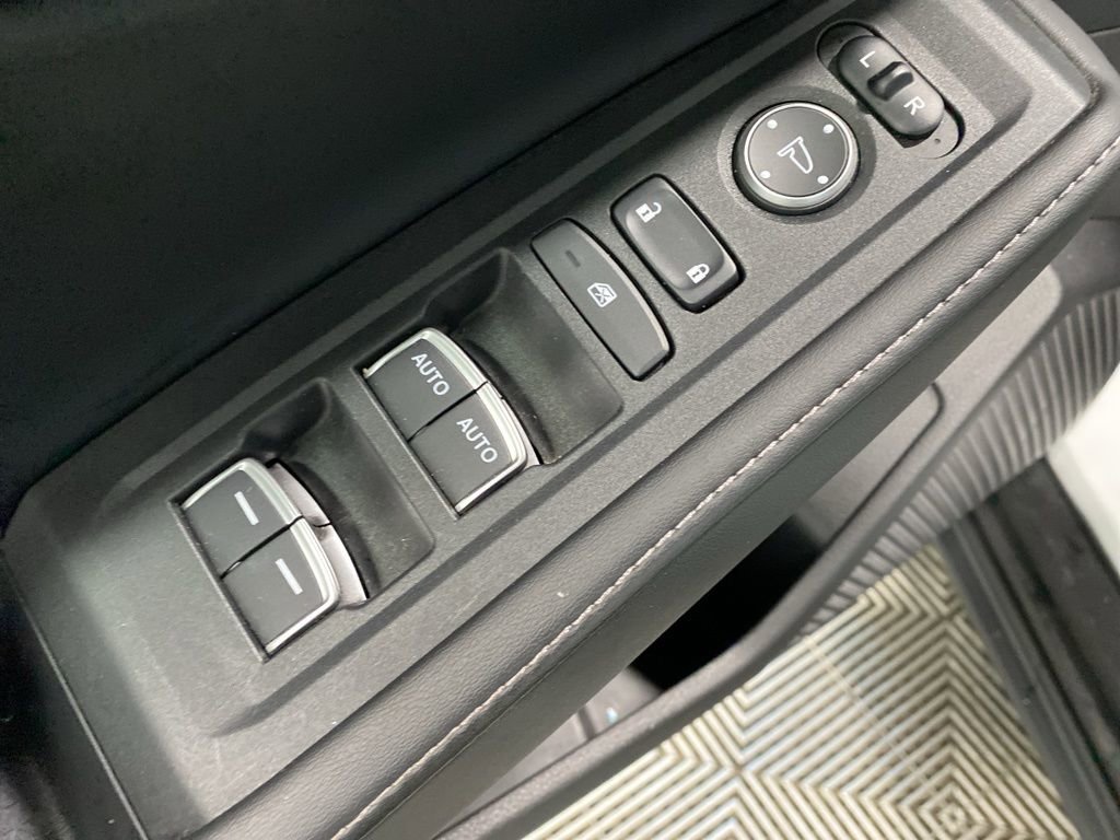 Used 2023 Honda Accord Sport image 19