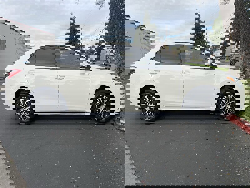 Used 2016 Toyota Corolla L FWD image 14