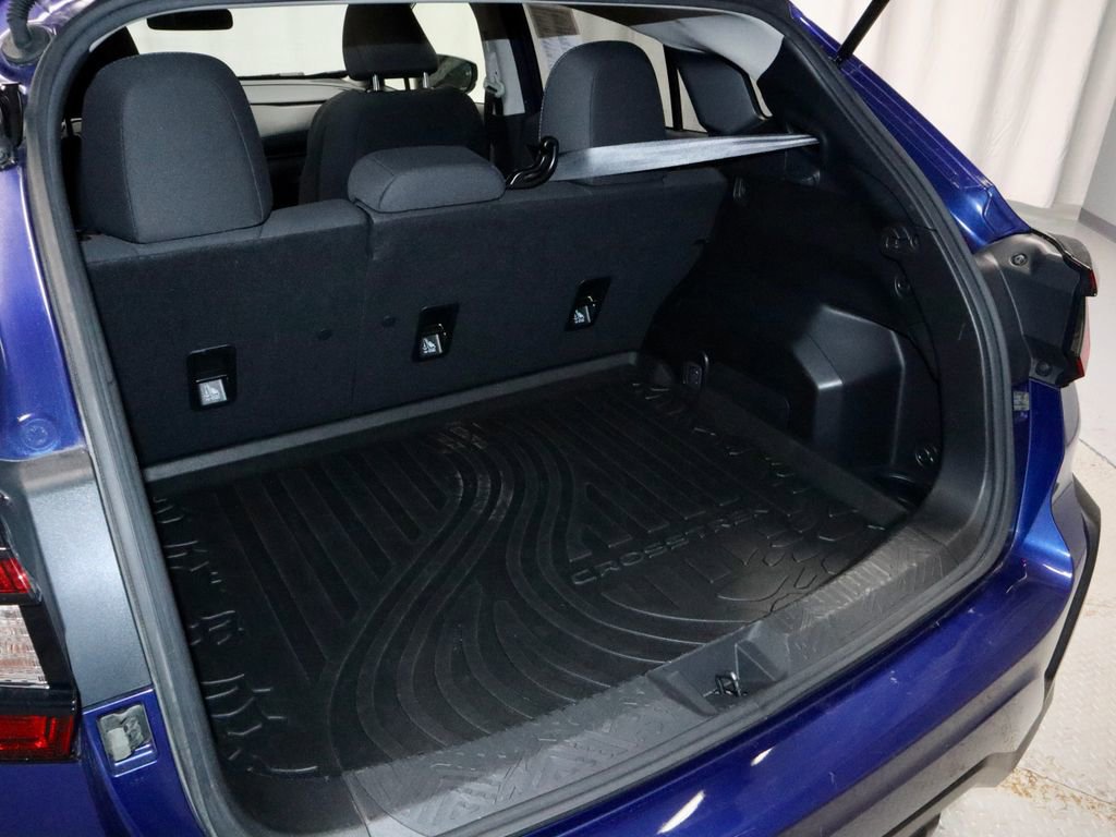 Used 2025 Subaru Crosstrek 2.0i Premium image 13