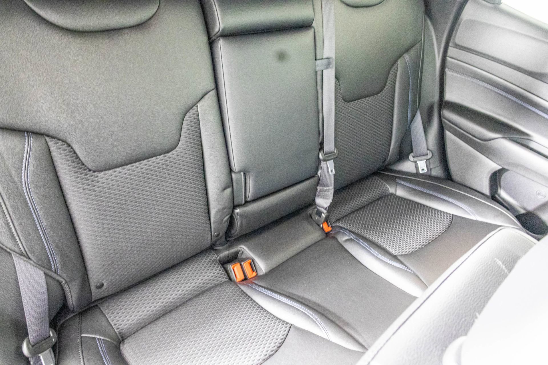 Used 2025 Jeep Compass Latitude w/ Altitude Special Edition image 38