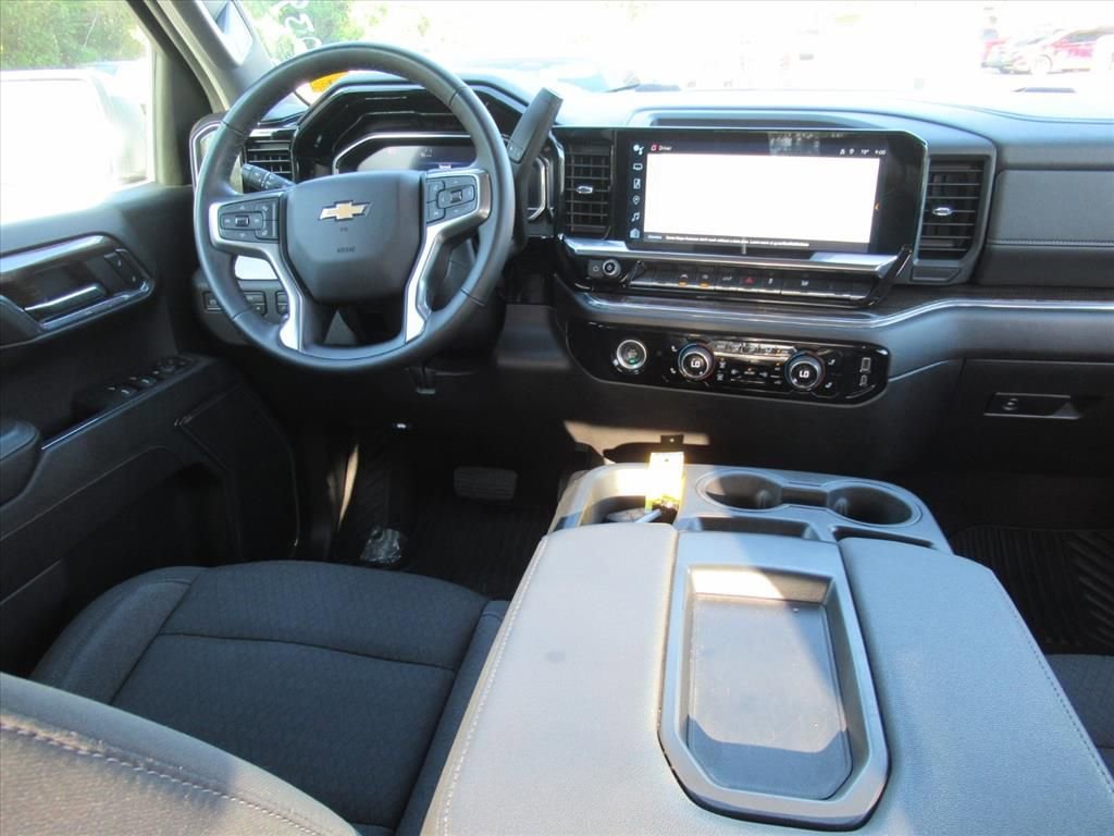 Used 2024 Chevrolet Silverado 1500 LT AWD/4WD image 13