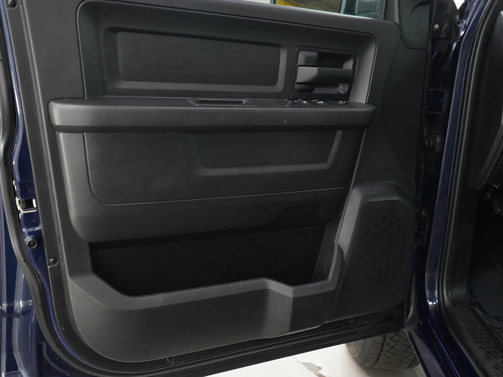 Used 2014 RAM 1500 Express AWD/4WD image 17