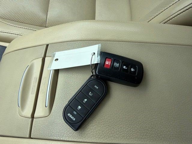 Used 2015 Toyota Highlander Limited AWD/4WD image 36