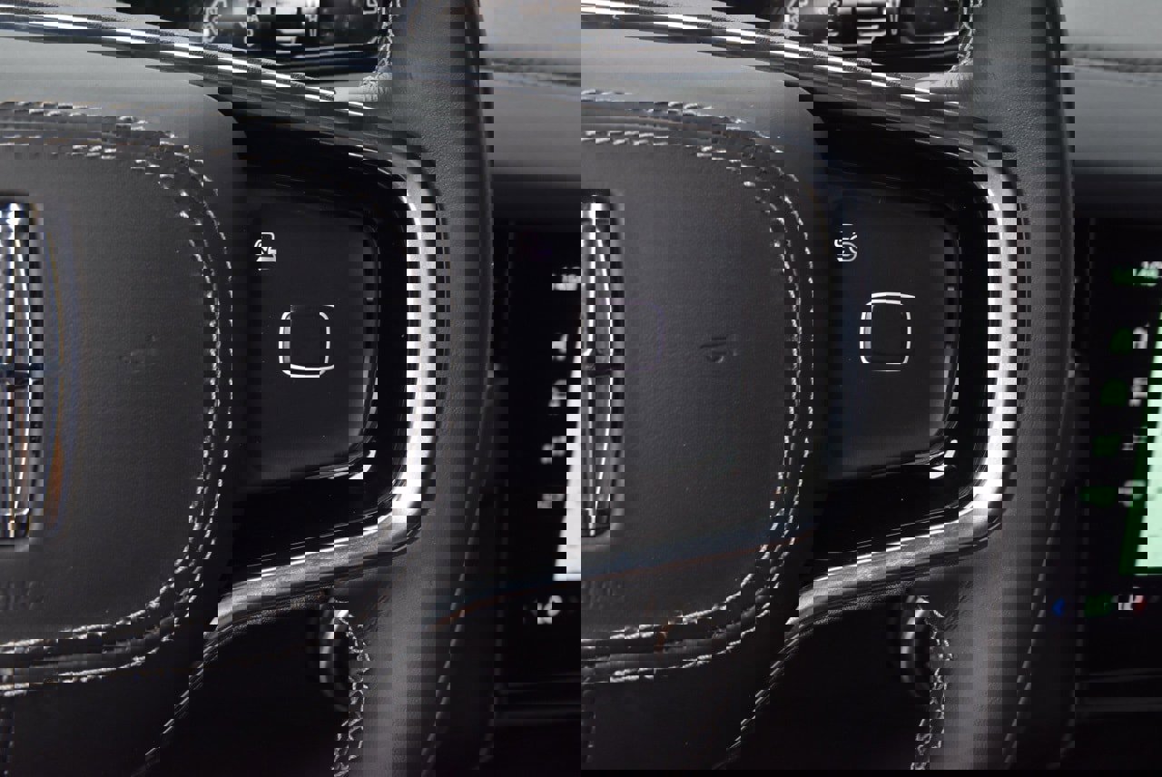 New 2025 Lincoln Navigator L Reserve w/ Jet Appearance Package image 32