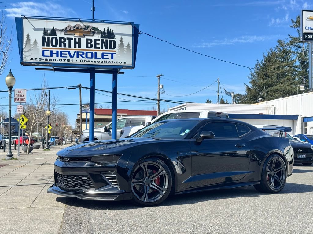 Used 2018 Chevrolet Camaro SS image 1