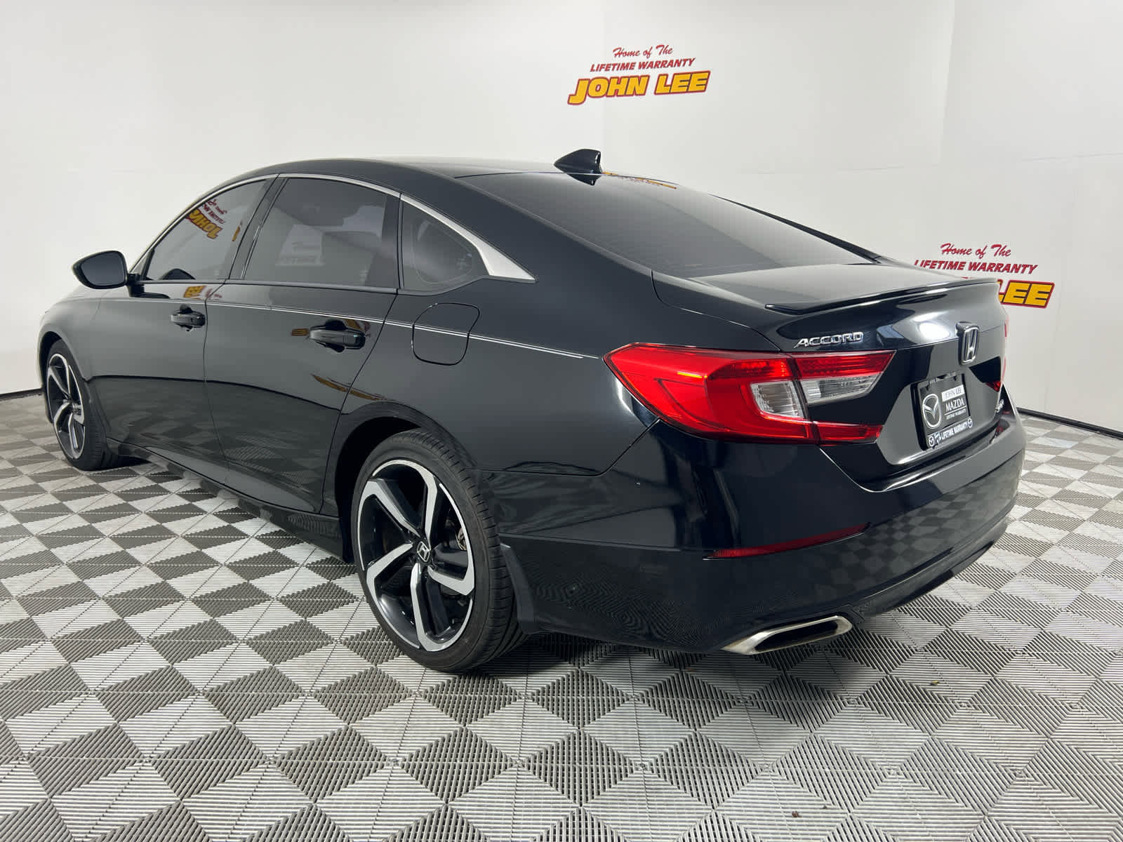 Used 2019 Honda Accord Sport image 3