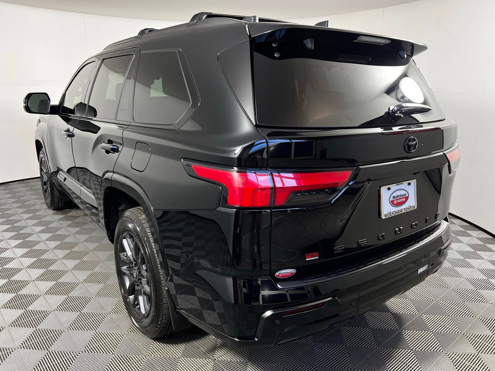 New 2026 Toyota Sequoia Platinum AWD/4WD image 7