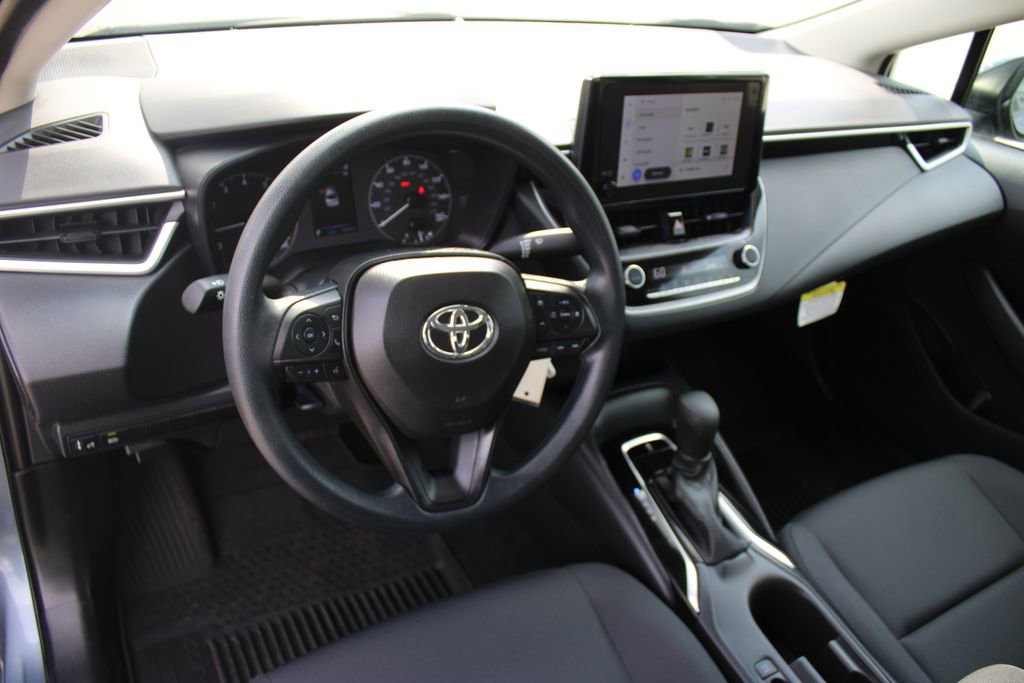 Used 2024 Toyota Corolla LE FWD image 11